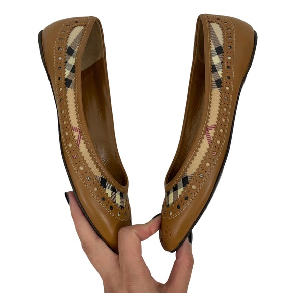 Burberry Haymarket Brogue Nova Check Ballet Flats Tudor Brown Size 37.5 - Picture 3 of 9